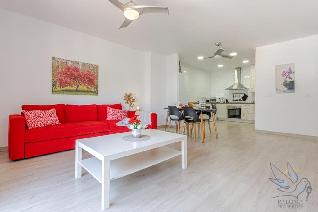 Benalroma Spacious Apartment 50 Mt From The Beach Benalmádena Eksteriør billede